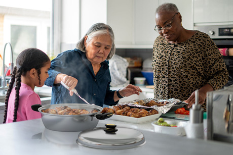 Limited Edition 9 Qt. (8.5L) Brasier Pan