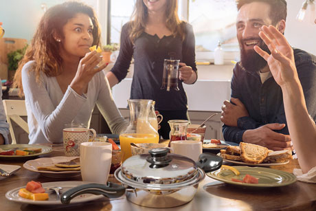 Limited Edition 10 in. Petite Essential Pan