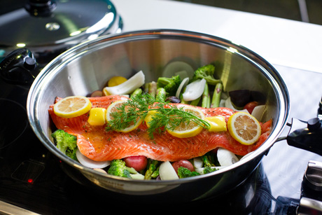 Limited Edition 9 Qt. (8.5L) Brasier Pan