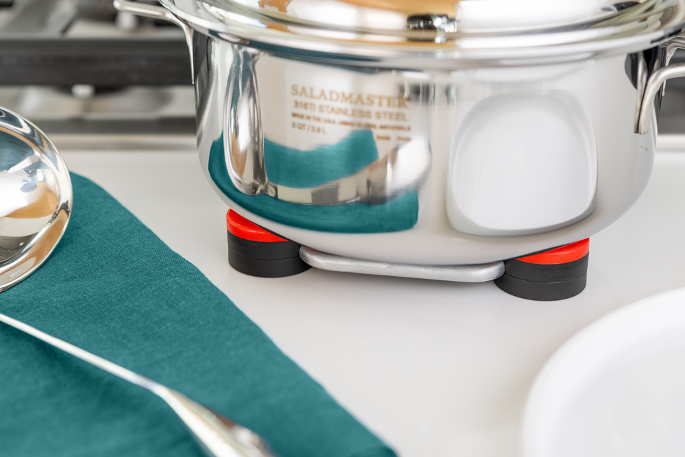 Serve It Magnetic Trivet