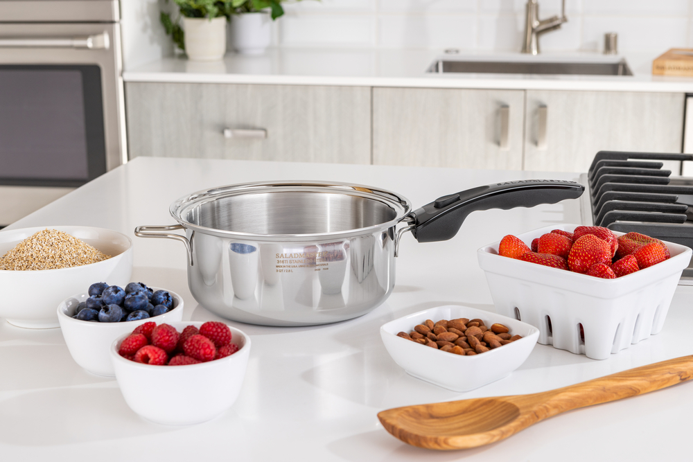 3 Qt. Saucepan w/cover